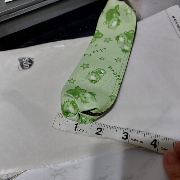 Small Thin Waterproof Material Happy Hello Kitty Lipstick Organizer Bag - Picture 5 of 9